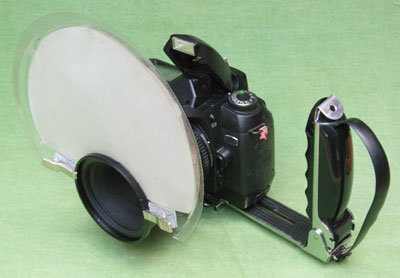 Nikon D70 with diffuser on